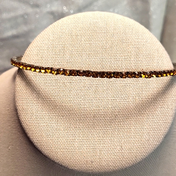 Gold Rhinestone Choker - Picture 2 of 3